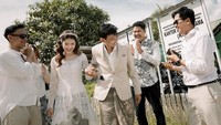 Ia mengatakan pernikahannya memang dibuat sederhana.  Foto: instagram Yono Bakrie