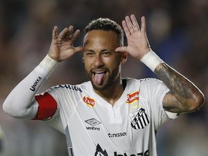 Neymar Lanjut di Santos?
