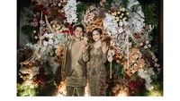 Terlalu banyak yang bisa disyukuri dari hari ini. Dikelilingi orang-orang tersayang, diikat dalam satu niat baik. Lamaran kami, tulis Arbani Yasiz dalam unggahan di Instagram miliknya. Foto: instagram Arbani Yasiz