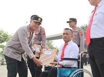 Kisah Heroik Bripka Rofiq, Semangat Lindungi Warga Meski Duduk di Kursi Roda