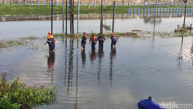 Banjir rendam jalur KA di Porong Sidoarjo