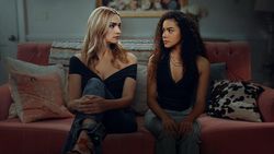 Brianne Howey, Pencuri Perhatian di Ginny & Georgia