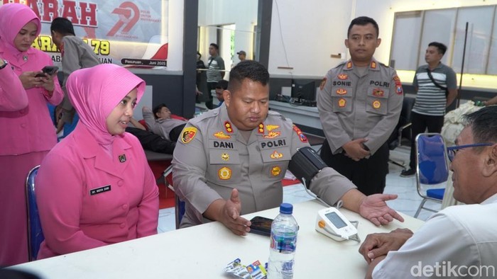 Donor darah Polres Pasuruan
