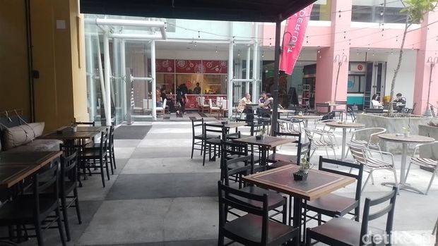 Fasilitas hotel di Artotel TS Suite Surabaya