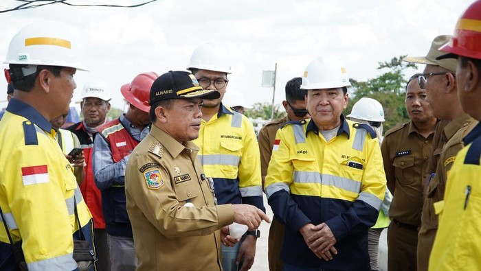 Gubernur Jambi Al Haris saat tinjau jalan khusus batu bara