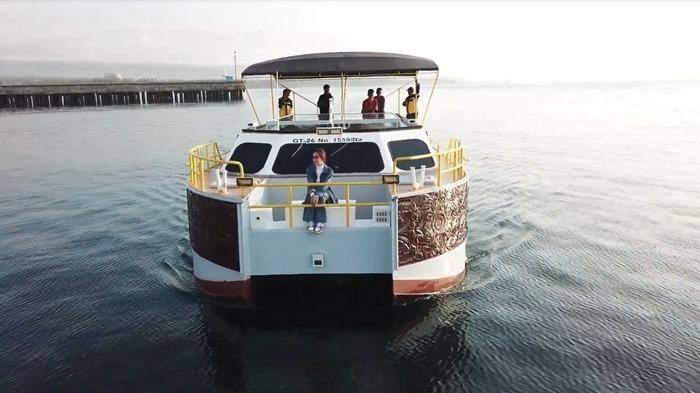 Healing seru naik kapal listrik di Banyuwangi