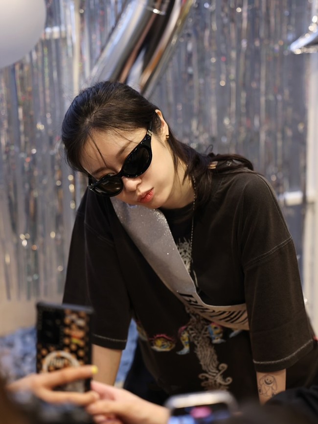 Ini adalah pertama kalinya Jiyeon T-ARA merayakan ulang tahun setelah berpisah dari Hwang Jae Gyun. Dia memilih perayaan sederhana bersama penggemarnya dengan mengadakan fanmeeting. Foto: dok. Instagram @jiyeon2__