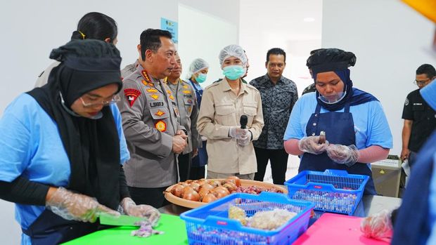 Kapolri meresmikan SPPG Polres Jembrana. (Dok. Polri)