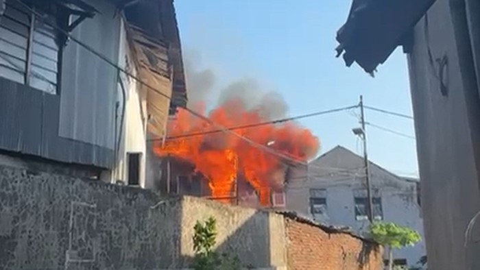 Kebakaran di Jalan Korban 40.000 Jiwa, Makassar.