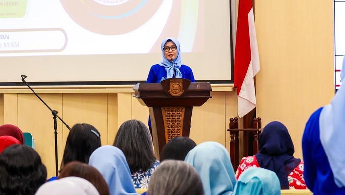 Pemerintah Kota Tangerang Selatan memperkenalkan 35 program terintegrasi untuk mempercepat penurunan kasus gizi kronis untuk seluruh lapisan masyarakat mulai dari lansia, remaja, hingga ibu hamil.