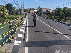 Railing Jembatan Yehembang Belum Diperbaiki, Warga Resah