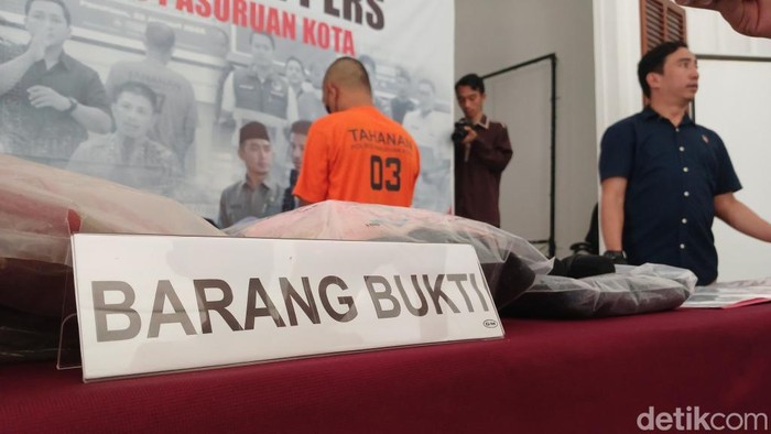 Pelaku pembunuhan perempuan bugil di Pasuruan.