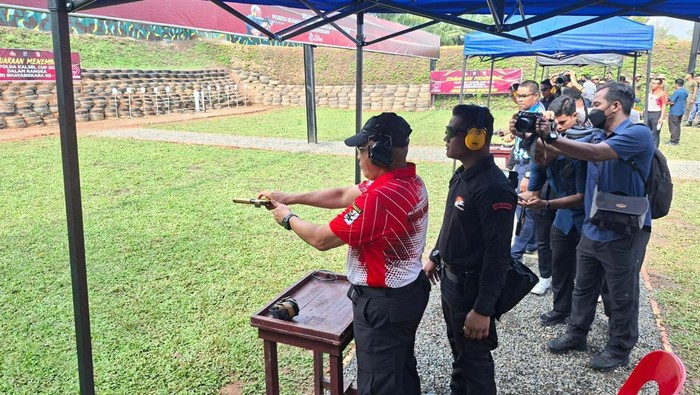 Pembukaan kejuaraan menembak dan pelepasan rombongan berburu Polda Kalsel. Foto: Khairun Nisa/detikKalimantan