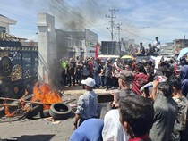 Massa Bakar Ban-Keranda, Minta Kasus Penganiayaan di Lubuklinggau Diusut