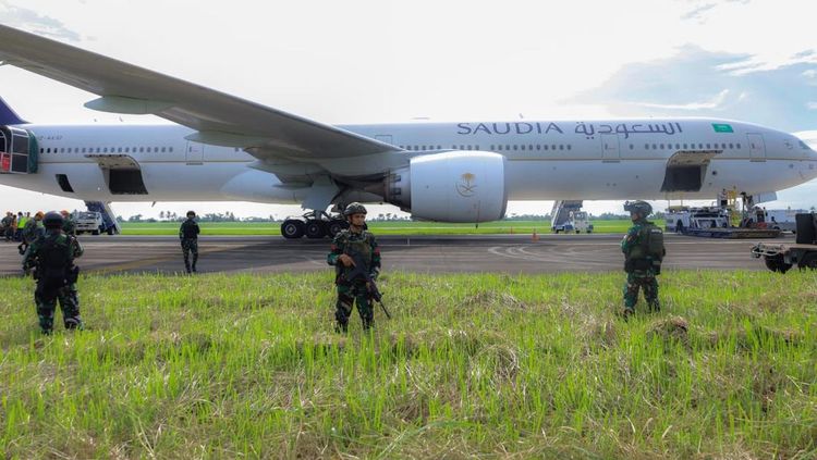 Personel TNI Kodam I/BB Kawal Ketat Pesawat Saudia yang Terima Ancaman Bom