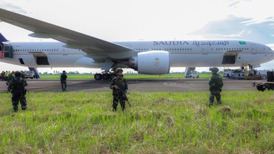 Personel TNI Kodam I/BB Kawal Ketat Pesawat Saudia yang Terima Ancaman Bom