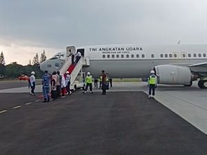 Video: Jajal Terbang Naik Pesawat Kepresidenan TNI AU Bareng Wapres Gibran