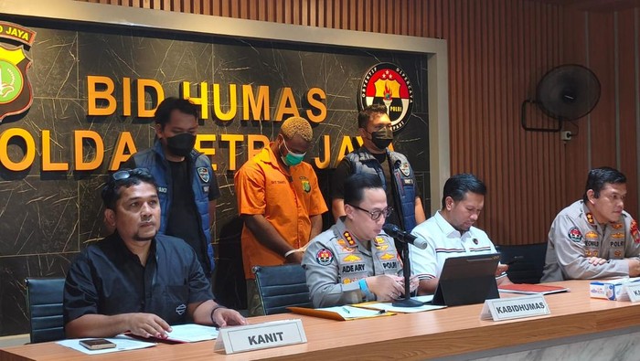 Polda Metro tangkap warga negara Nigeria peretas email perusahaan (Fadil/detikcom)