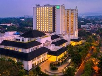 Pullman Bandung Raih Best City Hotel Indonesia 2025