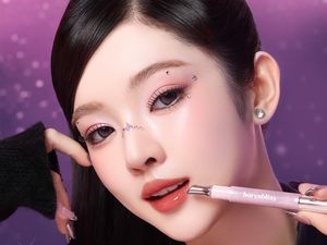 5 Rekomendasi Lip Glaze di Bawah Rp 100 Ribu, Bikin Bibir Gelap Jadi Glowing