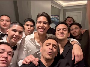 Momen El Rumi Rangkul Rizky Nazar di Nikahan Al Ghazali dan Alyssa Daguise