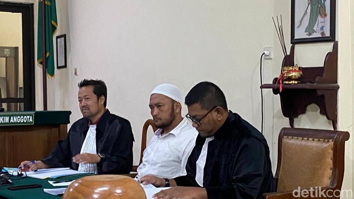 Terdakwa Robig Zaenudin di Pengadilan Negeri (PN) Semarang, Kecamatan Semarang Barat, Selasa (17/6/2025).
