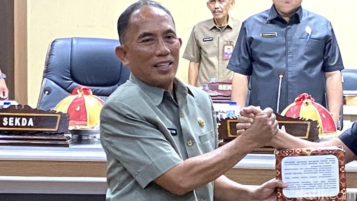 Sekda Parepare Husni Syam mengundurkan diri dari jabatannya.