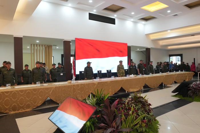 53 Kepala Sekolah Rakyat mengikuti retreat yang diselenggarakan oleh Kementerian Sosial di Pusat Pendidikan dan Pelatihan Kesejahteraan Sosial, Margaguna.