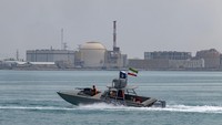 Untuk saat ini, (parlemen telah) sampai pada kesimpulan bahwa kita harus menutup Selat Hormuz, tetapi keputusan akhir merupakan tanggung jawab Dewan Keamanan Nasional Tertinggi, ujar Komandan Garda Revolusi Iran Sardar Esmail Kowsari, dilansir dari Reuters, yang mengutip media Iran. Foto: NurPhoto via Getty Images/NurPhoto