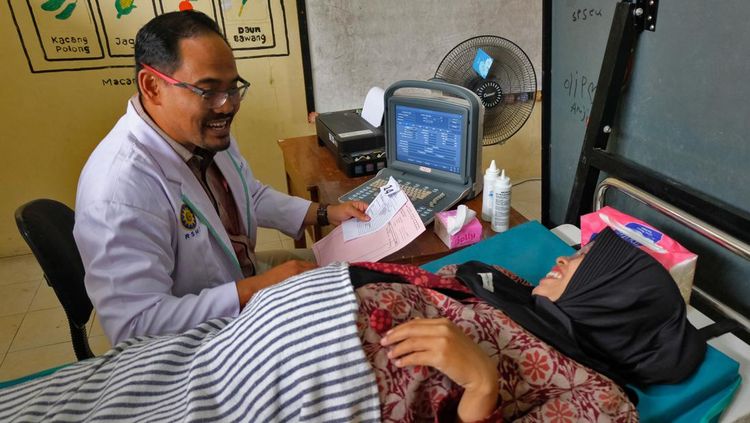 Tak Perlu ke Kota, Warga Lereng Gunung Kini Bisa Temui Dokter Spesialis