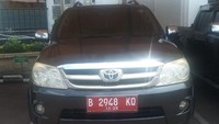 Toyota Fortuner yang dilelang adalah tipe 4x2 G A/T dengan nomor polisi B-2948-KQ. Mobil ini memiliki STNK dan BPKB. Foto: Dok.lelang.go.id