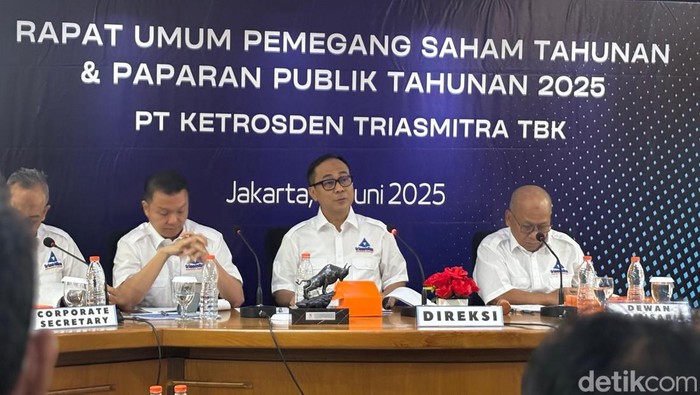 Ketrosden Triasmitra, perusahaan penyelenggara kabel laut
