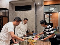 Momen Komika Yono Bakrie Makan Bareng Raffi Ahmad dan Boiyen