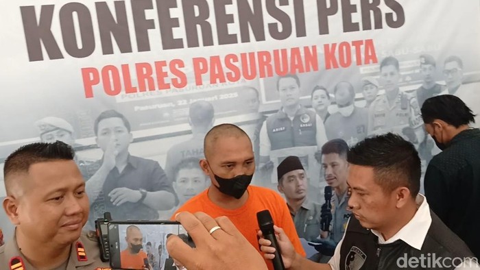 Zainul, pembunuh Solikhati, mayat wanita bugil di kamar rumahnya di Pasuruan.