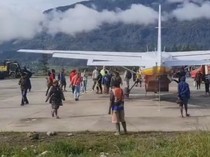 KKB Jeki Murib Baku Tembak dengan TNI-Polri di Area Bandara Aminggaru Ilaga