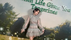 IU mengaku tinggi badannya berkurang 0,5 cm dalam setahun. Foto: Instagram @dlwlrma