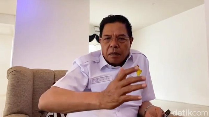 Bupati Lombok Timur Haerul Warisin ketika diwawancarai awak media di Pendopo Bupati, Rabu (18/6/2025).