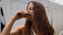 Camila Mendes Jadi Gym-Bro, Ini Otot Kekarnya!