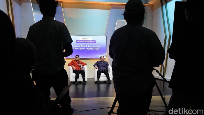 Kepala BPOM RI dan Ketua BPKN di detikcom Leaders Forum Ancaman Obat & Pangan Ilegal di Era Digital, Sayangi Ginjal, Rabu (18/6/2025).