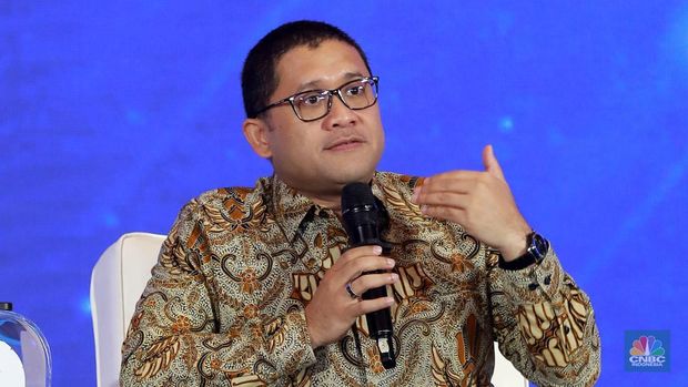 Direktur Jendral Strategi Ekonomi dan Fiskal Kementerian Keuangan, Febrio Kacaribu menyampaikan pemaparan dalam acara CNBC Indonesia Economic Update 2025 di Jakarta, Rabu (18/6/2025). (CNBC Indonesia/Muhammad Sabki)