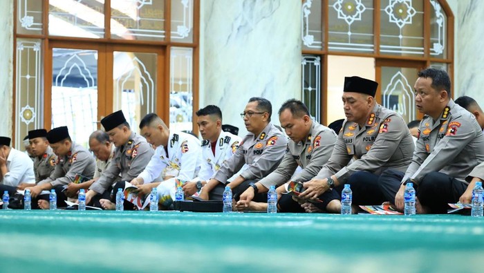 Doa dan dzikir bersama jelang HUT Bhayangkara Polri. (Dok Polri)