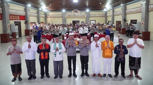 Doa lintas agama Hari Bhayangkara ke-79 di Polda Bali, Rabu (18/6/2025). (Dok. Polda Bali)