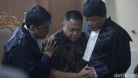 Dwi Singgih terbukti melakukan tindak pidana korupsi dengan memalsukan data persyaratan pengajuan permohonan pada kredit BRIguna Batalyon Bekang Kostrad Cibinong tahun 2019-2023 di Kantor BRI Unit Menteng Kecil dan Kantor BRI Cabang Tanah Abang.