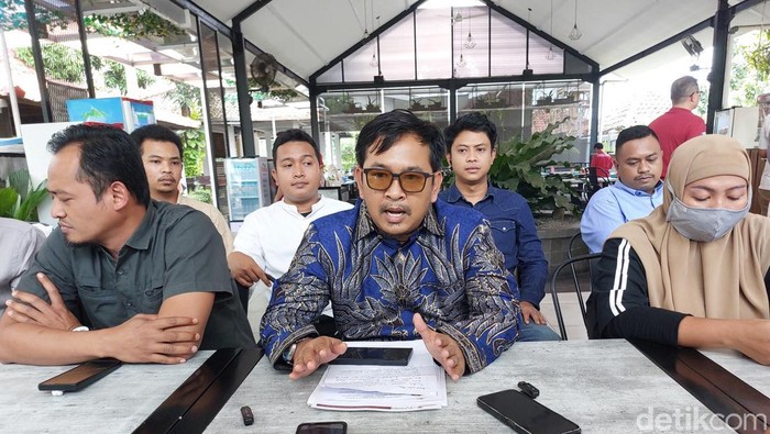Ferry Ramadhan selaku kuasa Hukum tersangka atas nama Ade Rahman