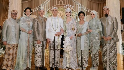 Beda Gaya Makeup 2 Ibu Al Ghazali di Nikahan: Maia Flawless, Mulan Manglingi
