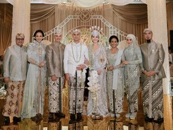 Beda Gaya Makeup 2 Ibu Al Ghazali di Nikahan: Maia Flawless, Mulan Manglingi