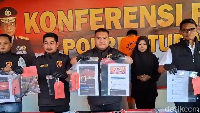 Grup gay di Facebook Tuban
