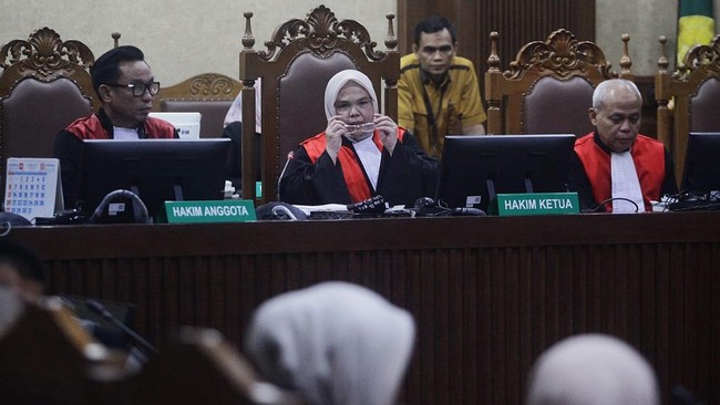 Hukuman 16 Tahun Penjara untuk Eks Pejabat Penimbun Harta hingga Rp 1 T