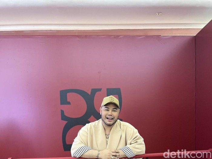 Ivan Gunawan resmi membuka gerai Ivan Gunawan Deluxe di Plaza Indonesia.