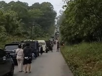 Truk Muatan Alat Musik Laka di Musi Rawas, Sebabkan Kemacetan Panjang